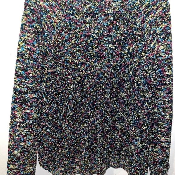 Time and Tru V-neck Sweater - Picture 4 of 5